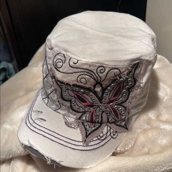 🦋 WHITE/GRAY CRYSTAL EMBELLISHED 100% COTTON ELASTIC BACK BUTTERFLY HAT CAP - Picture 5 of 12